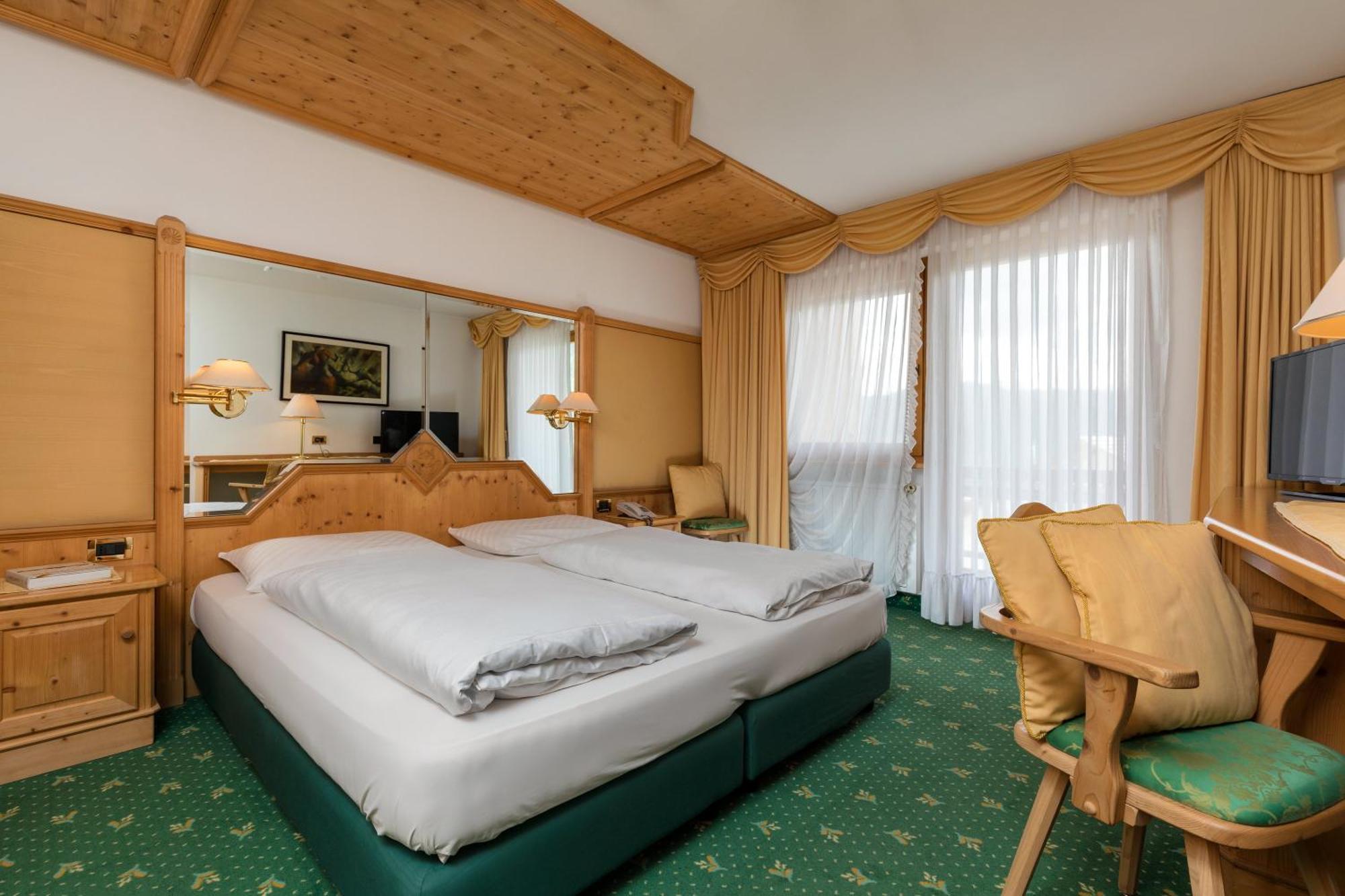 Garni Criss Apart otel Colfosco Dış mekan fotoğraf
